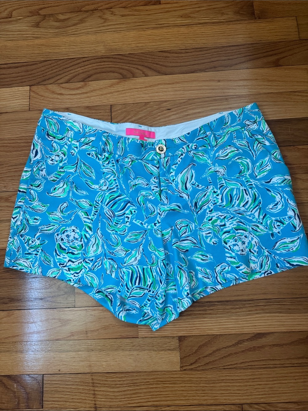 Lilly Pulitzer Turquoise Floral Print Women's Shorts. Size 12.